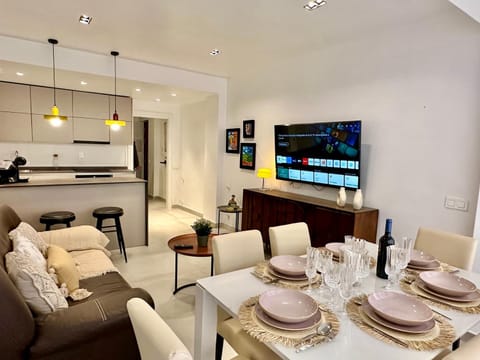 TV and multimedia, Living room, Dining area