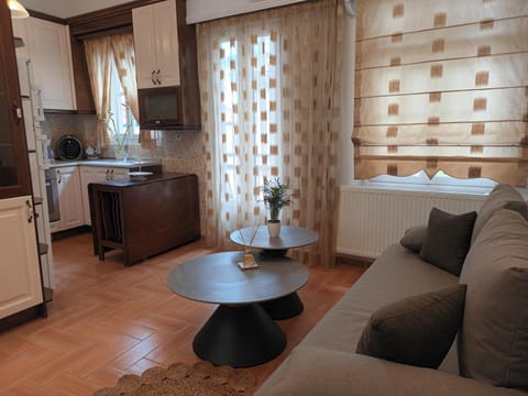 Living room, Seating area, Dining area, oven, stove