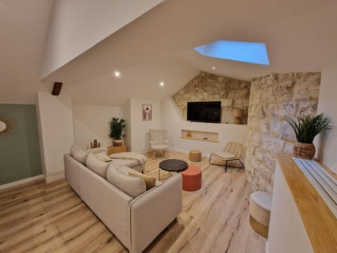 TV and multimedia, Living room, Seating area