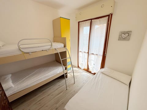 Bed, Photo of the whole room, Bedroom, bunk bed, wardrobe