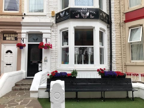 Facade/entrance, Garden