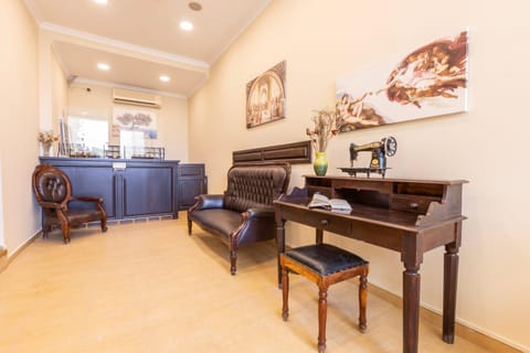 Lobby or reception, Seating area