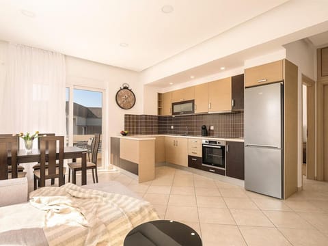 Kitchen or kitchenette, Living room, Dining area, oven, stove