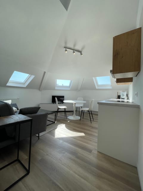 Midi Station 3 Apartment in Saint-Gilles