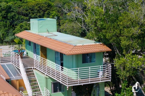 Facade/entrance, Bird's eye view