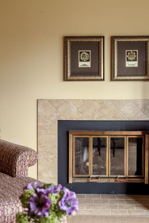 Beautiful 2 King BDR with a Loft Golf Course Condo 5569 House in Michigan