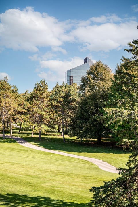 Stunning Retreat 2BR Loft Golf Course Condo 5549 House in Michigan