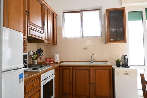 SE144 - Senigallia, comodo trilocale con aria condizionata e posto auto Apartment in Senigallia