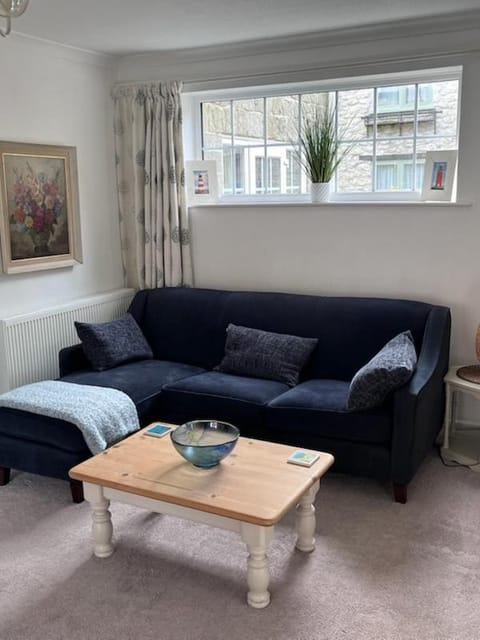 Easter Cottage House in North Dorset District