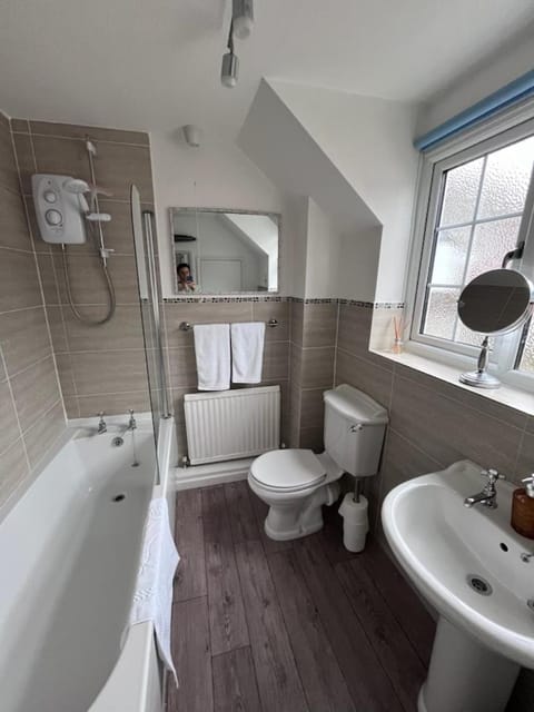 Easter Cottage House in North Dorset District