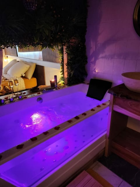 Night, Natural landscape, Hot Tub