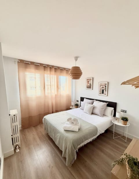 Bed, Photo of the whole room