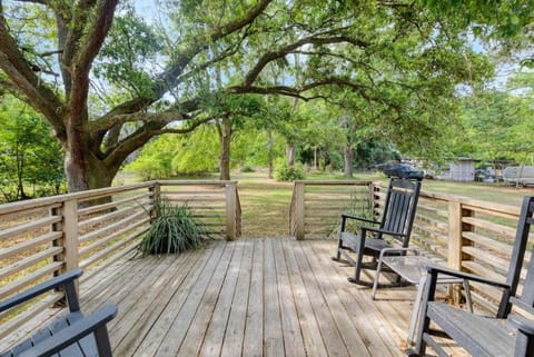 Remleys Row- mins to Shem Creek and dtwn chs House in Mount Pleasant