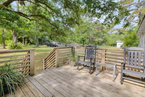 Remleys Row- mins to Shem Creek and dtwn chs House in Mount Pleasant