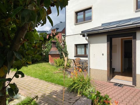 Property building, Facade/entrance, BBQ facilities, Garden, flat iron
