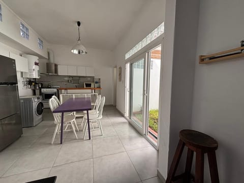 Kitchen or kitchenette, Dining area, oven, stove