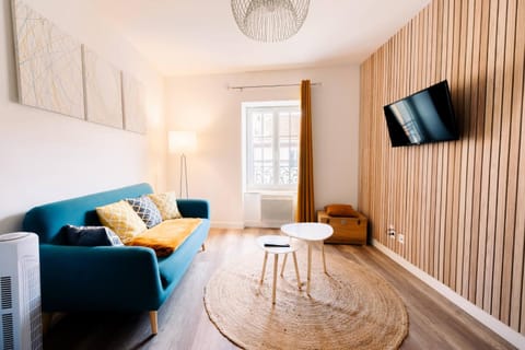 Communal lounge/ TV room, Living room