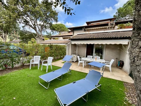 Patio, Spring, Garden, Balcony/Terrace, Garden view, sunbed