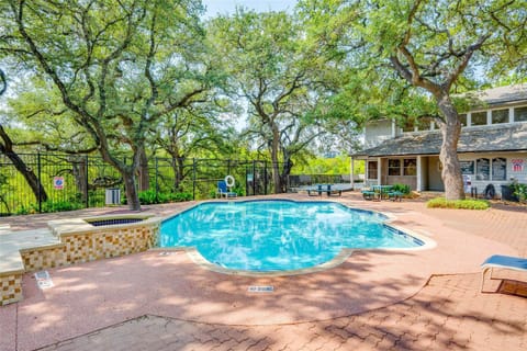 The Cozy Domain Austin Apartment with Pool Access Apartment in Austin