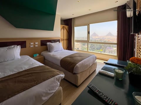 Bed, Natural landscape, Photo of the whole room, Bedroom, Mountain view, towels
