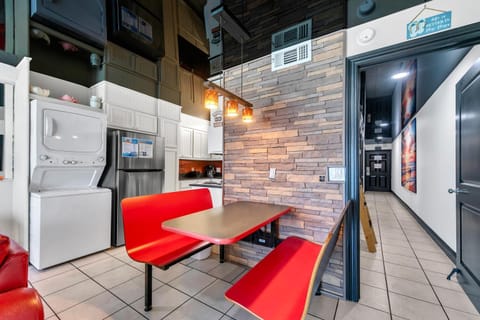 The Summit 1014 House in Upper Grand Lagoon