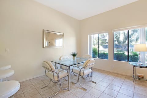 Villa De Las Flores House in Cathedral City