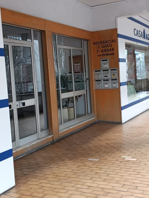 Facade/entrance, Text overlay
