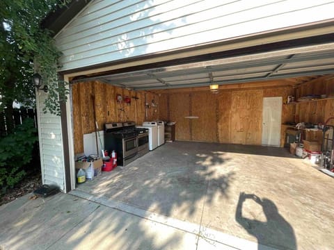 Cozy Home near O HARE fast internet 6 cars parking space Villa in Rosemont