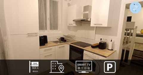 Coffee/tea facilities, Kitchen or kitchenette, stove, toaster