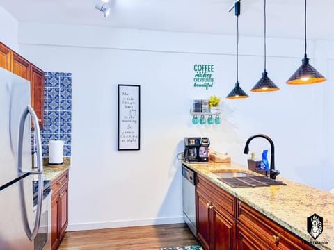 Kitchen or kitchenette, oven, stove