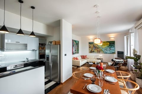 Living room, Dining area, kitchen