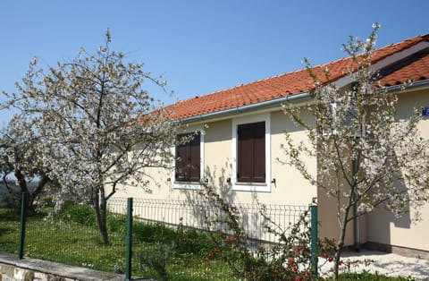 Property building, View (from property/room)