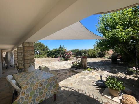 Orange villa Villa in Provence-Alpes-Côte d'Azur