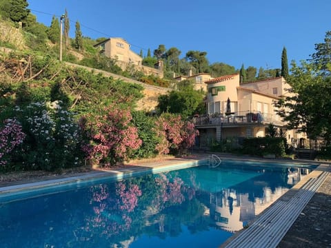 Orange villa Villa in Provence-Alpes-Côte d'Azur