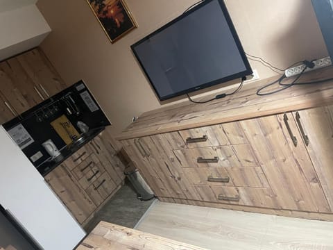 TV and multimedia, Kitchen or kitchenette, minibar