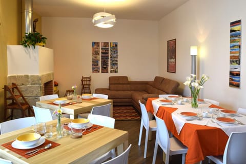 Communal lounge/ TV room