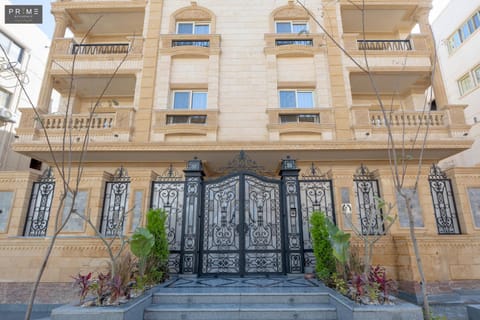 Property building, Facade/entrance