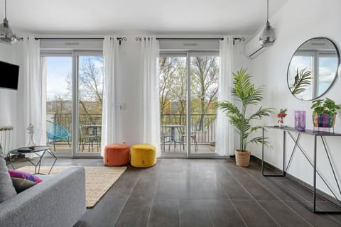 TV and multimedia, Balcony/Terrace, Living room