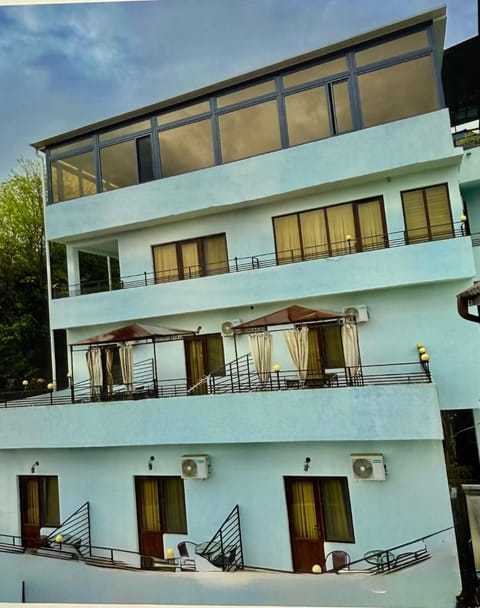 Property building, View (from property/room), Balcony/Terrace