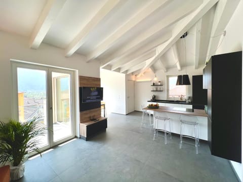 TV and multimedia, Kitchen or kitchenette, Dining area, oven, pet friendly, stove