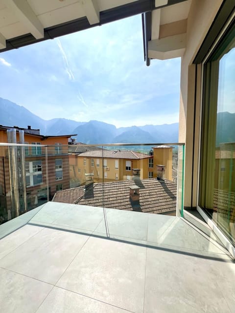 Day, Natural landscape, View (from property/room), Balcony/Terrace, Mountain view