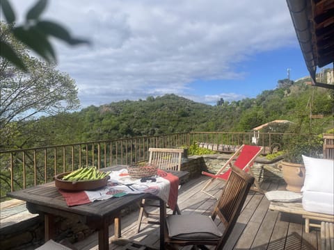 Patio, Natural landscape, Balcony/Terrace, Dining area, Mountain view