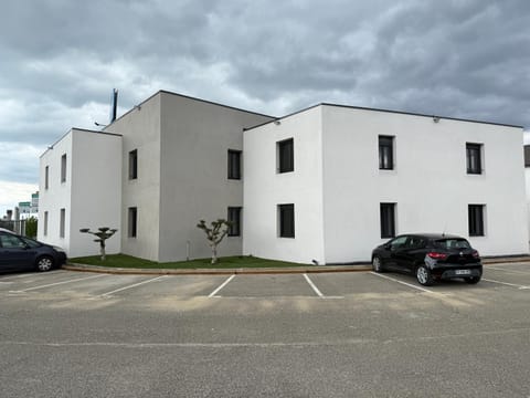 Property building, Parking