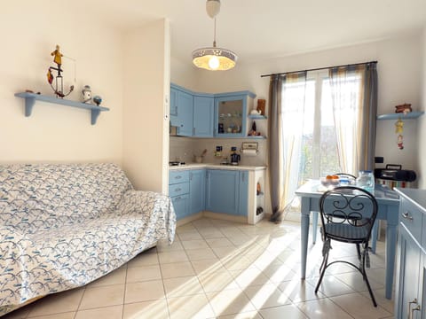 Living room, Dining area, kitchen