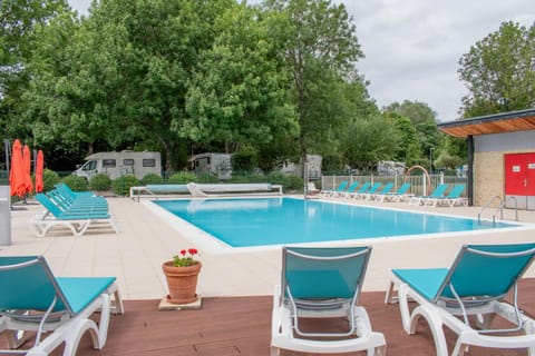 Natural landscape, Swimming pool, sunbed