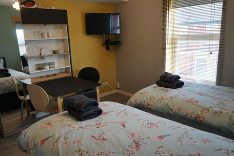 Day, Photo of the whole room