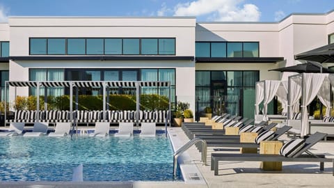 Swimming pool, sunbed