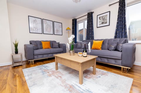 Living room, Seating area