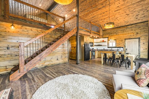 Hike, Hunt and Unwind Mtn-View Cabin in Del Norte! Cabin in Colorado