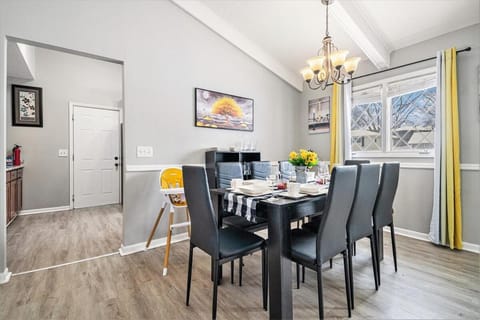 Modern 4-Bedroom Retreat House in Omaha